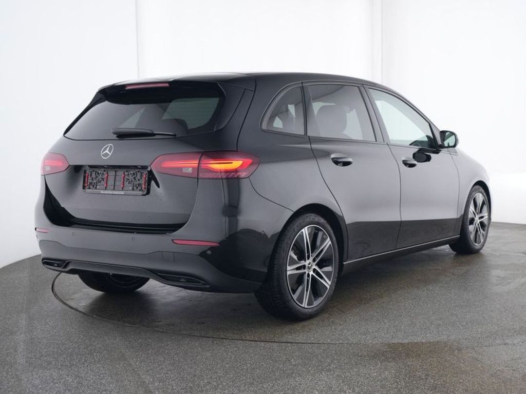 Mercedes-Benz B 220 2025
