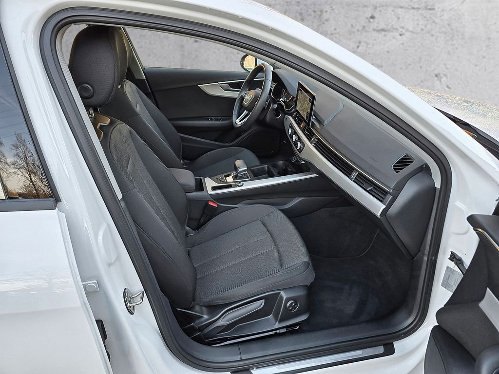 Audi A4 2023