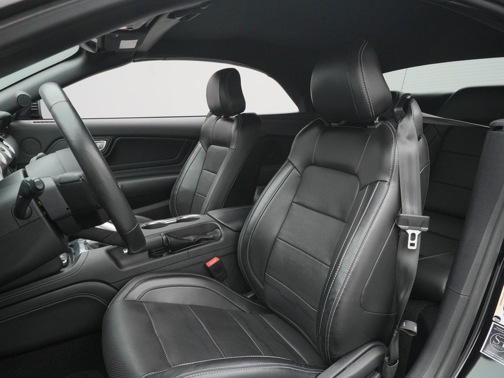 Ford Mustang 2021