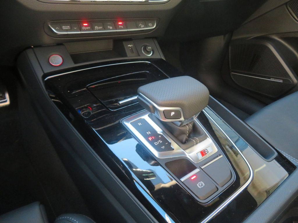 Audi SQ5 2025