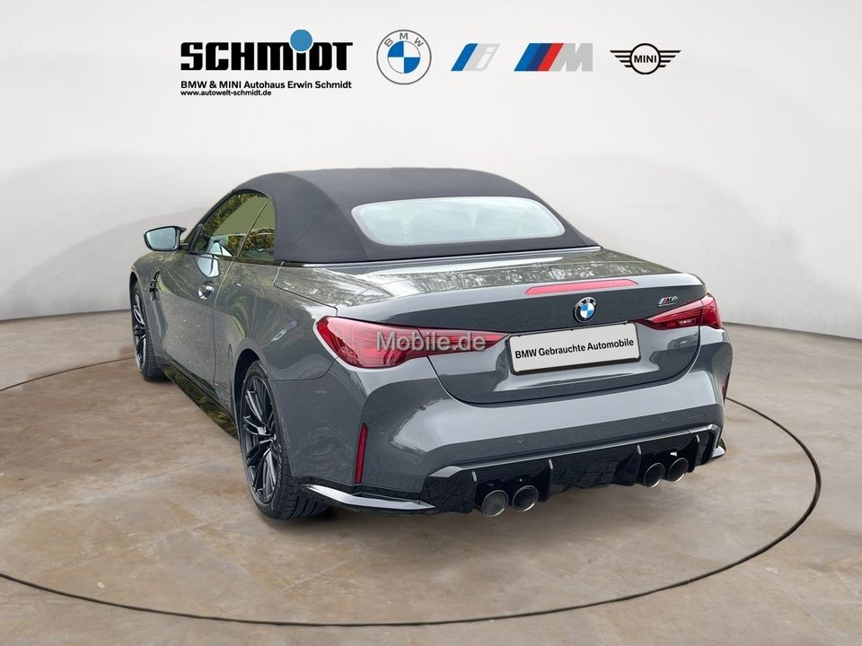 BMW M4 2025