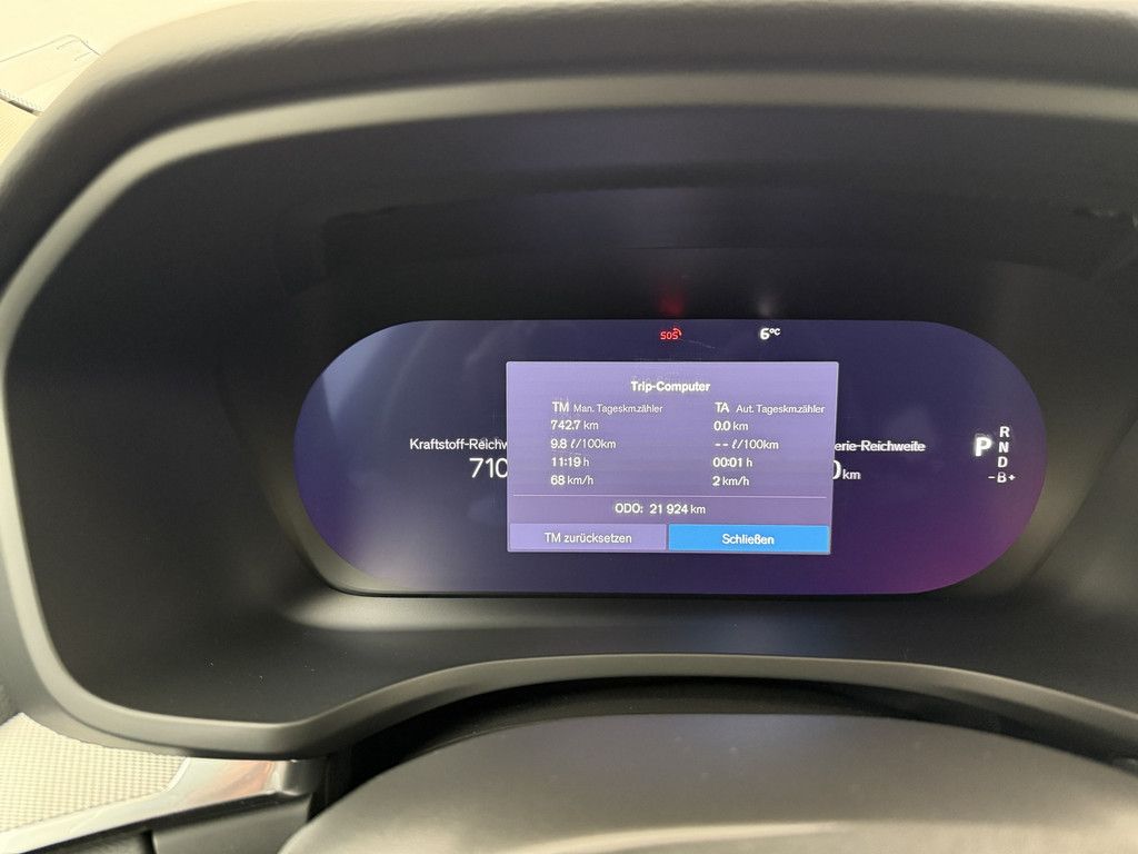 Volvo V60 2025