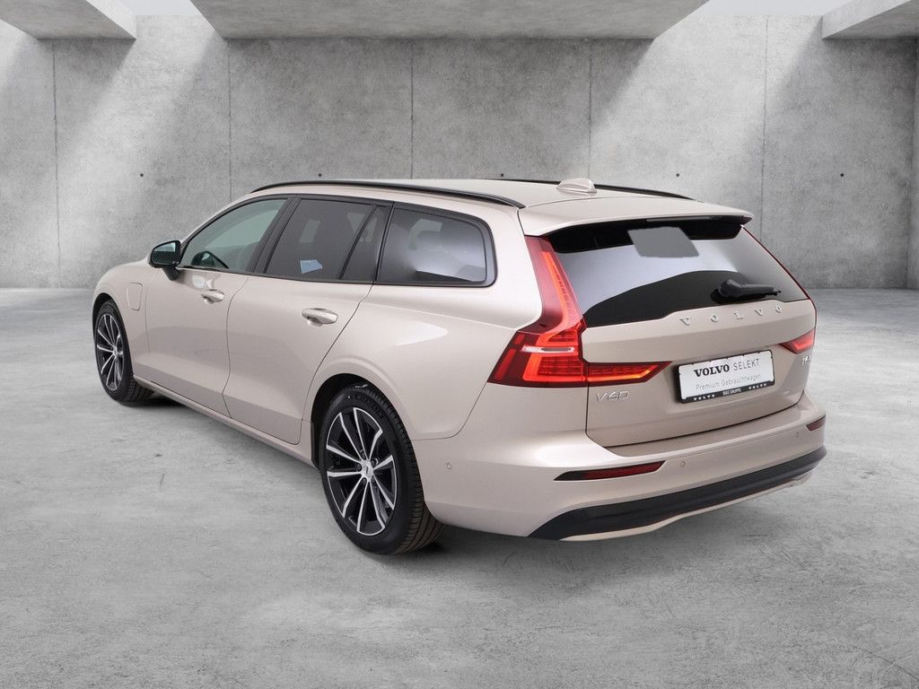 Volvo V60 2025