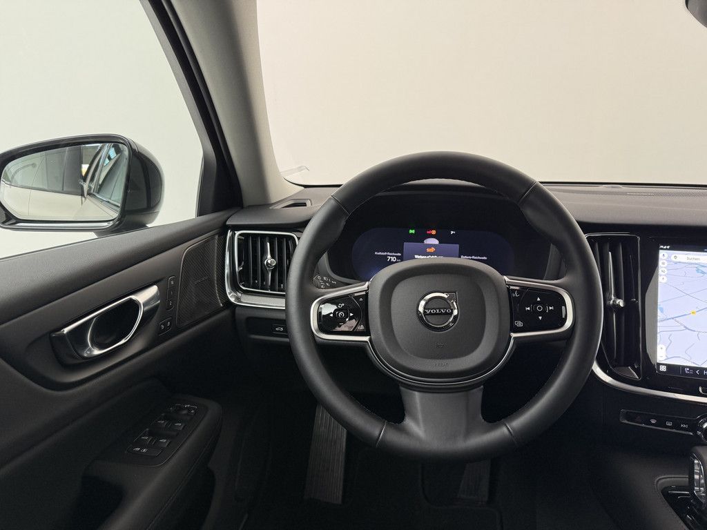 Volvo V60 2025