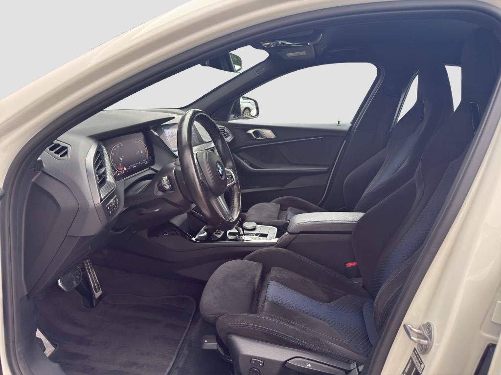 BMW 120 2021