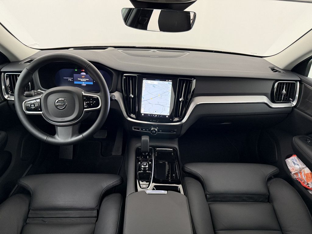 Volvo V60 2025