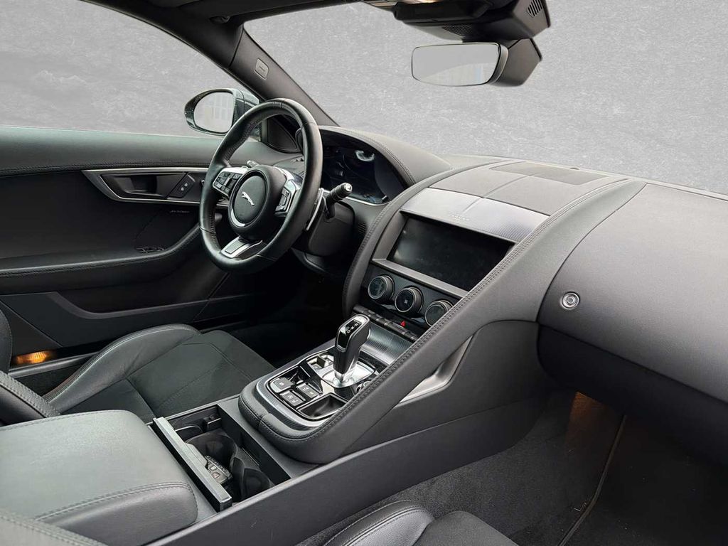 Jaguar F-Type 2020