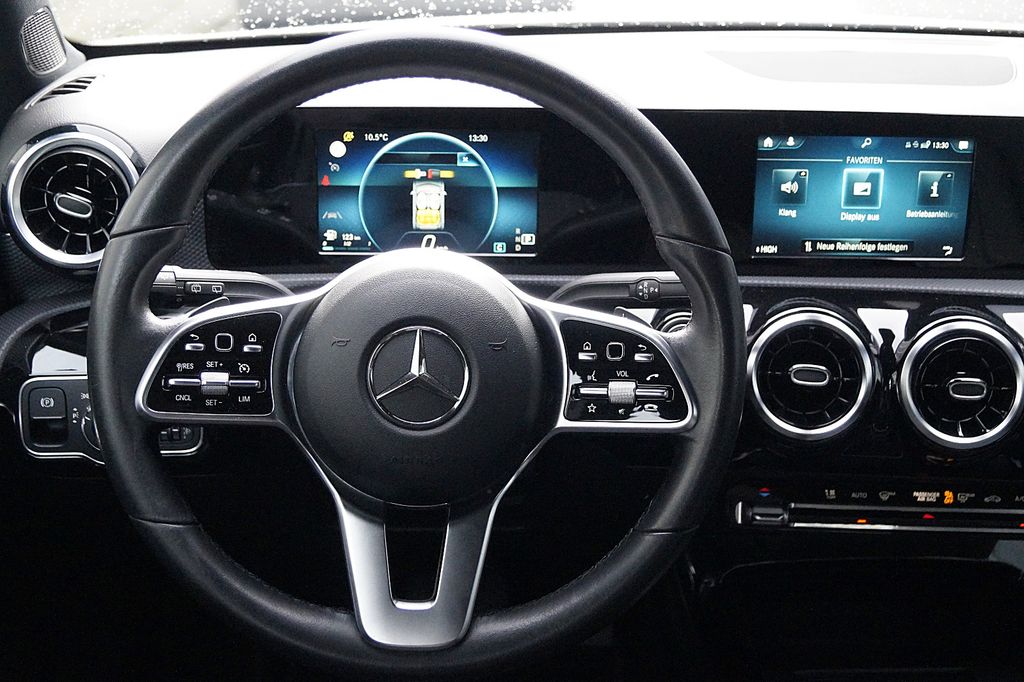 Mercedes-Benz A 200 2021