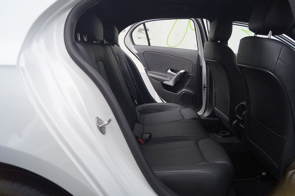 Mercedes-Benz A 200 2021