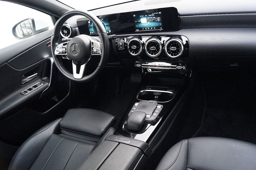 Mercedes-Benz A 200 2021