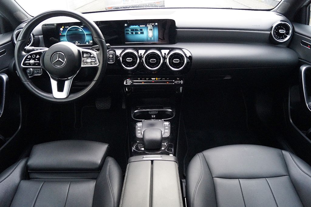 Mercedes-Benz A 200 2021