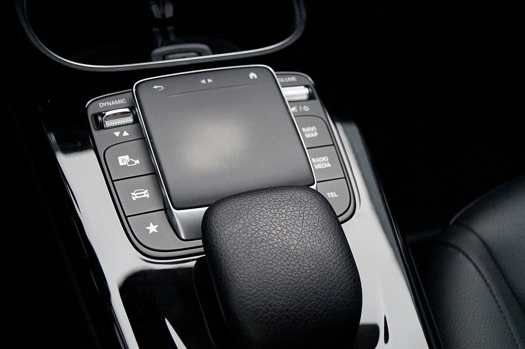 Mercedes-Benz A 200 2021