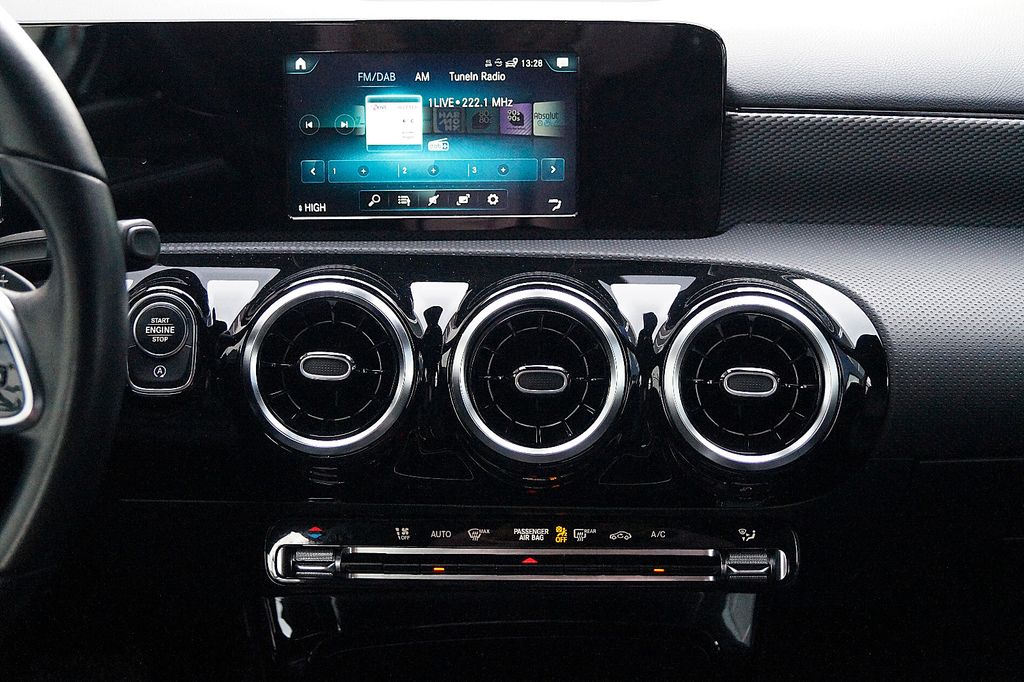 Mercedes-Benz A 200 2021