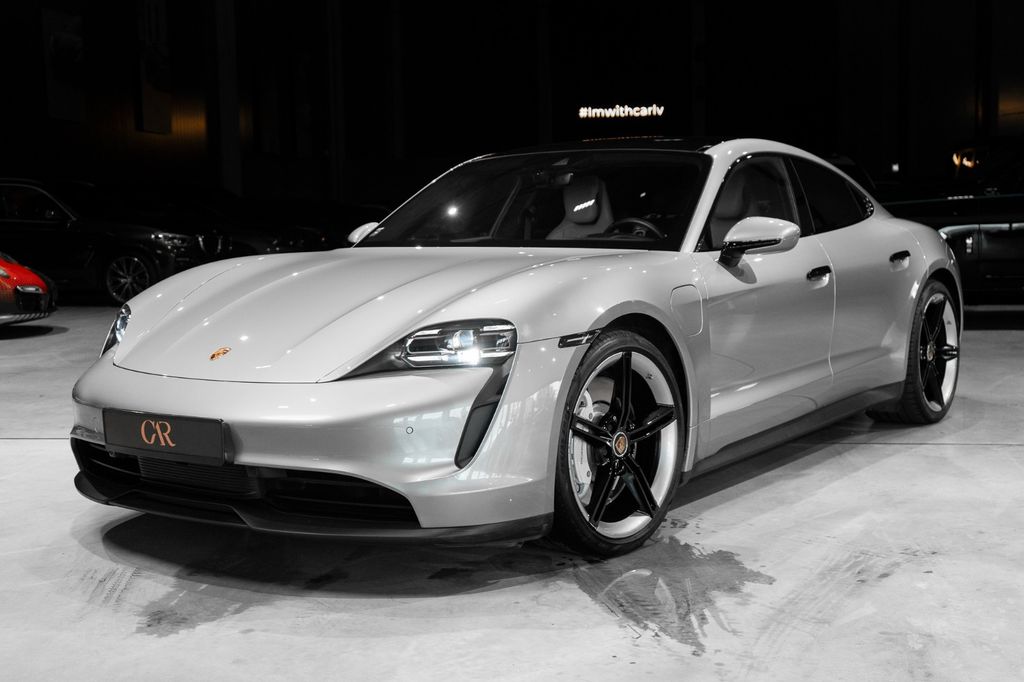 Porsche Taycan 2022