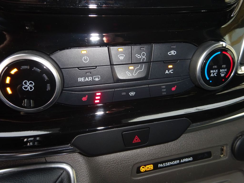 Ford Tourneo Custom 2021