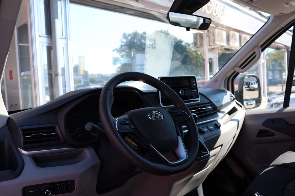 Maxus Deliver 9 2025