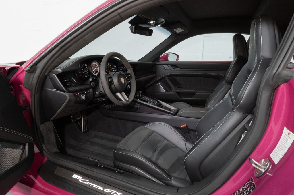 Porsche 992 2023