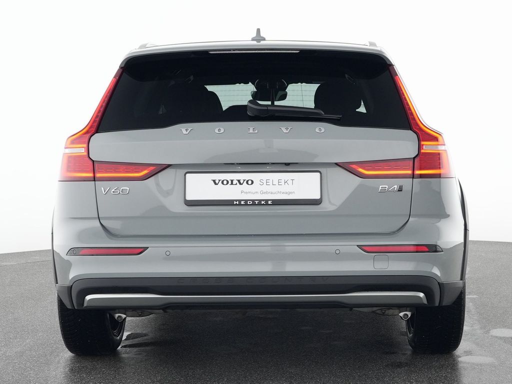 Volvo V60 Cross Country 2024