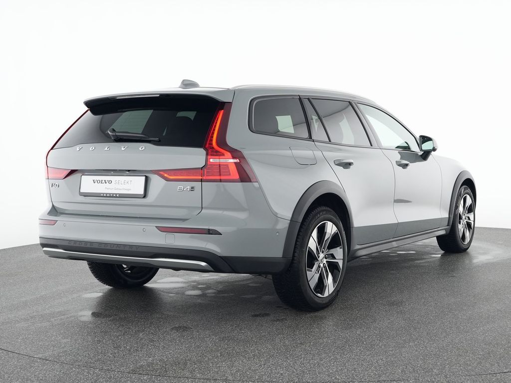 Volvo V60 Cross Country 2024
