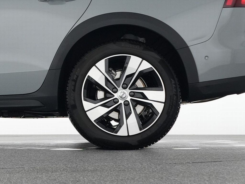 Volvo V60 Cross Country 2024