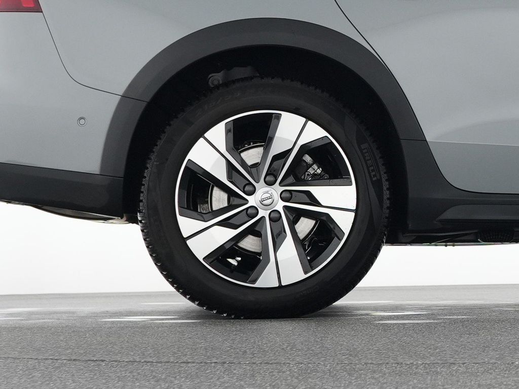 Volvo V60 Cross Country 2024