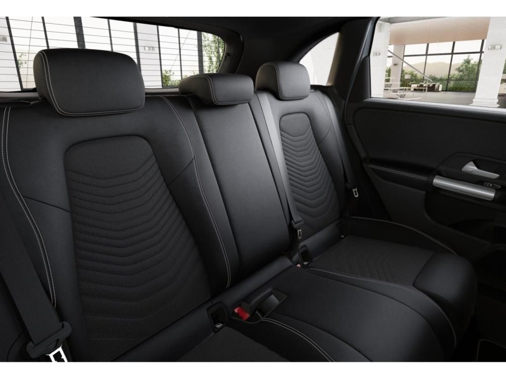 Mercedes-Benz B 200 2024