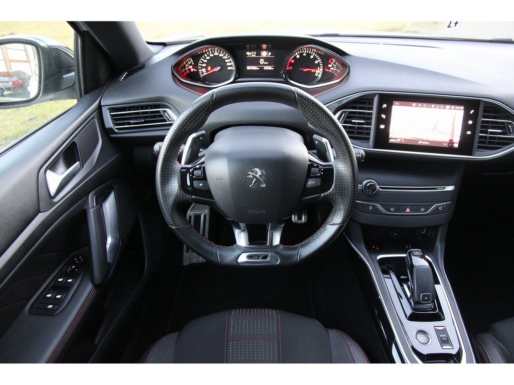 Peugeot 308 2021