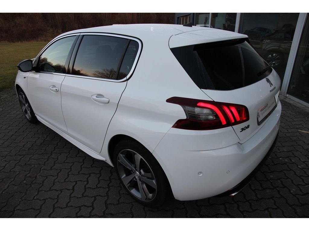 Peugeot 308 2021