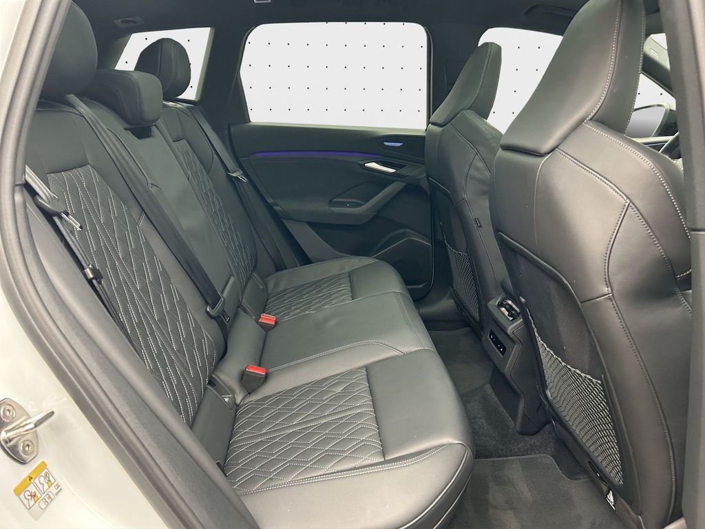 Audi SQ6 e-tron 2025