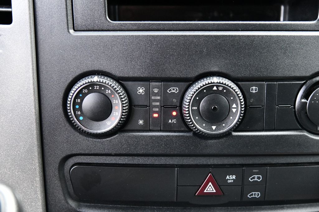Mercedes-Benz Sprinter 2012