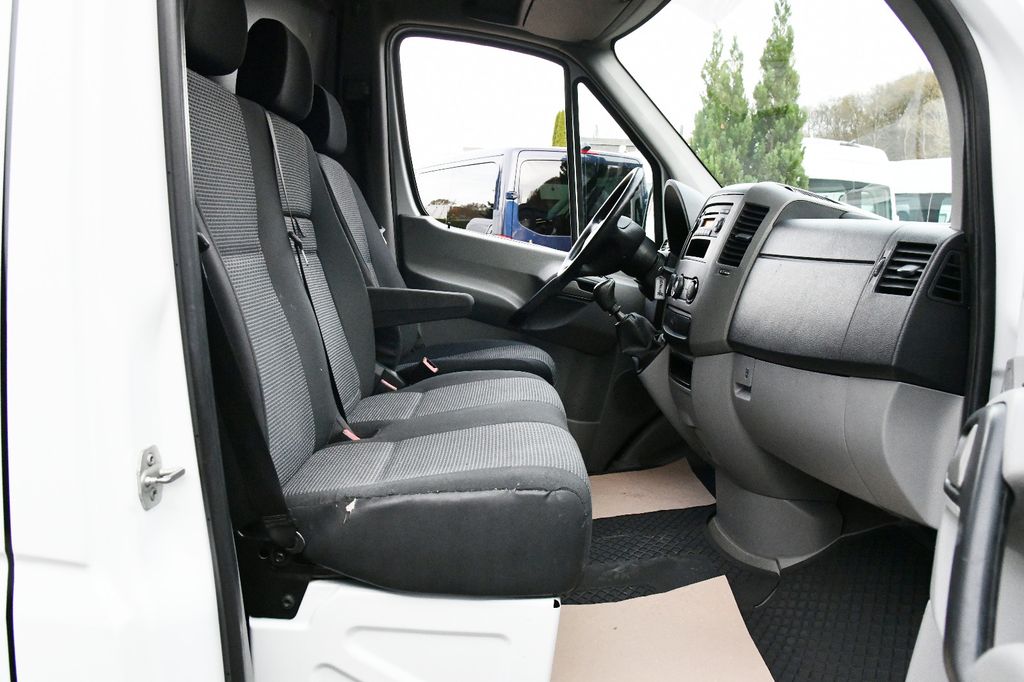Mercedes-Benz Sprinter 2012