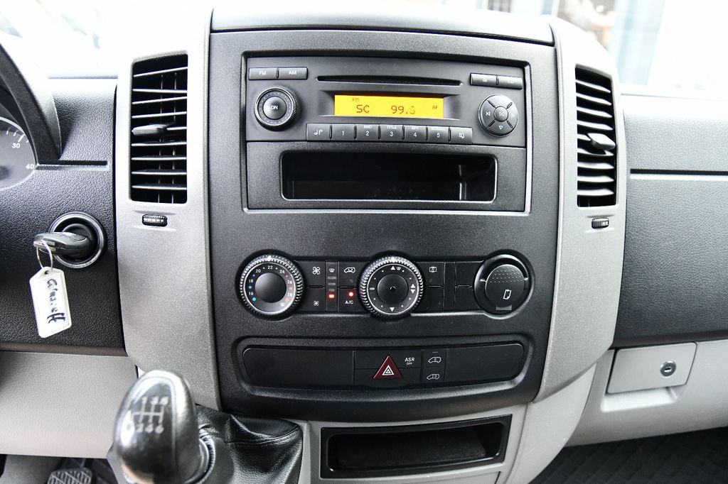 Mercedes-Benz Sprinter 2012