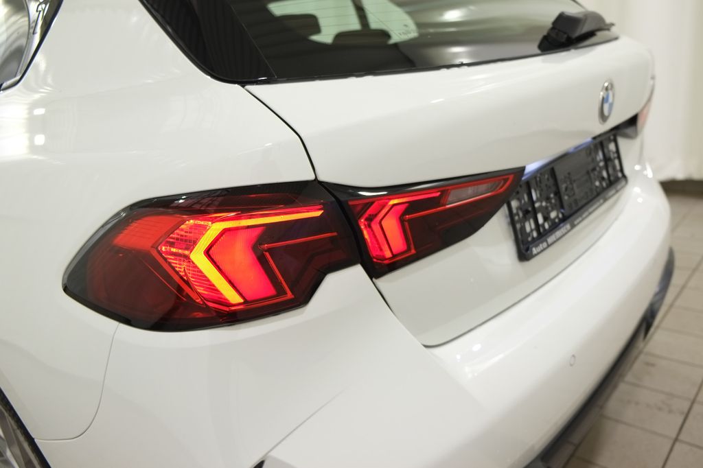 BMW 120 2024