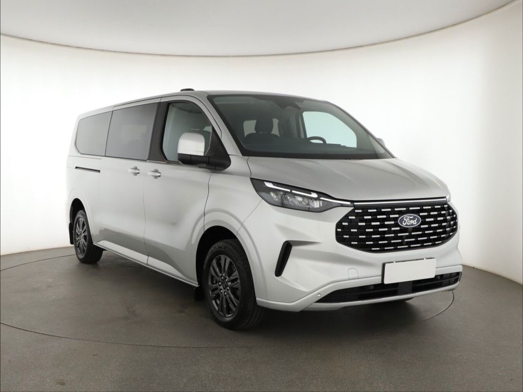 Ford Tourneo Custom 2024