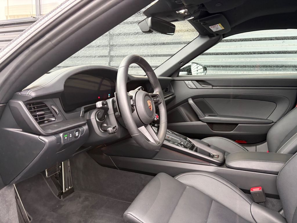 Porsche 992 2025