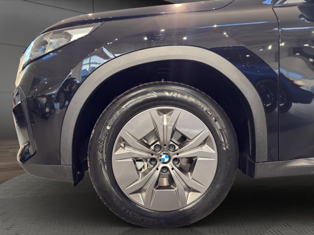 BMW iX2