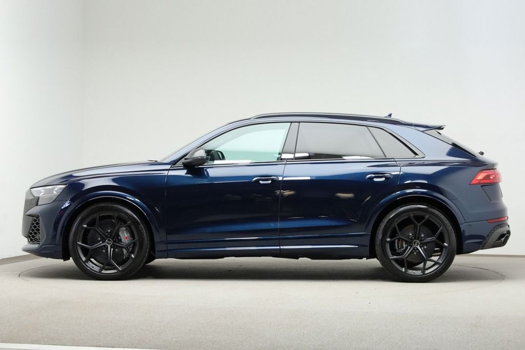 Audi RSQ8 2025