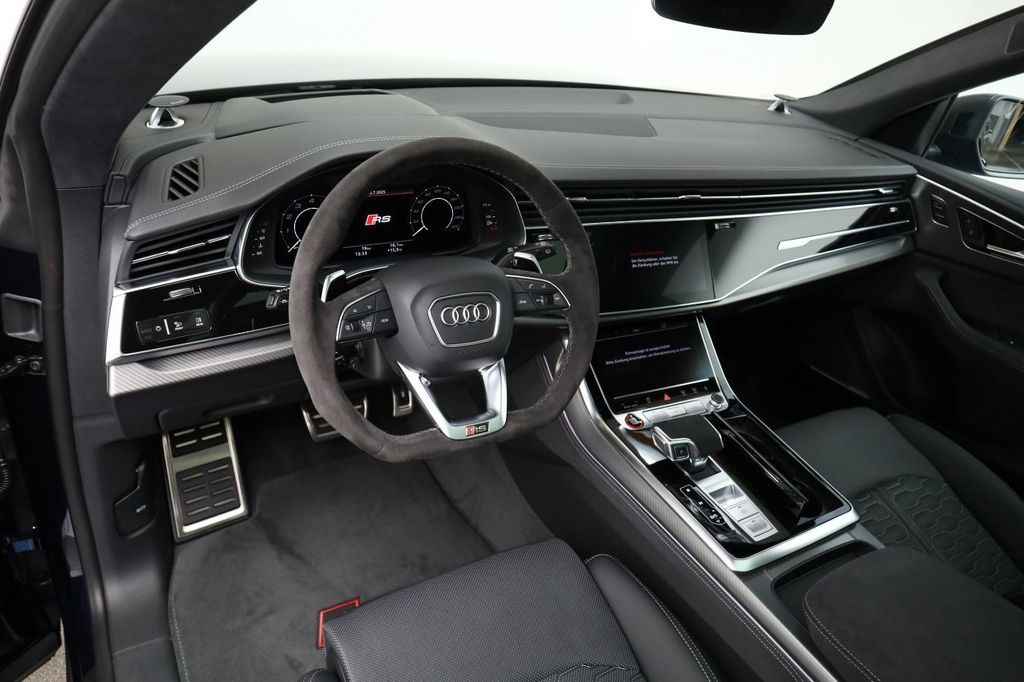Audi RSQ8 2025