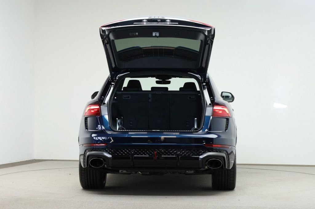 Audi RSQ8 2025
