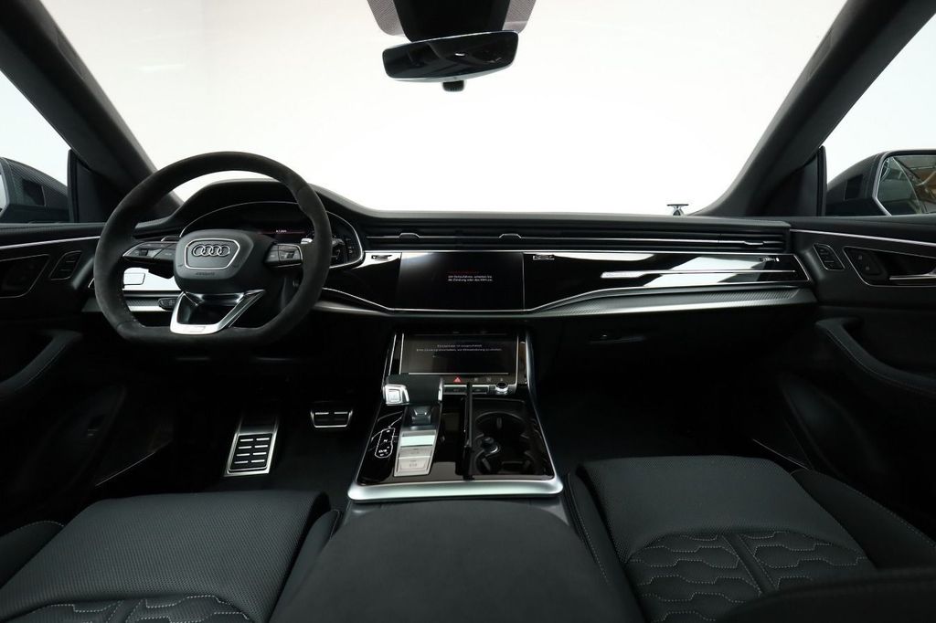 Audi RSQ8 2025