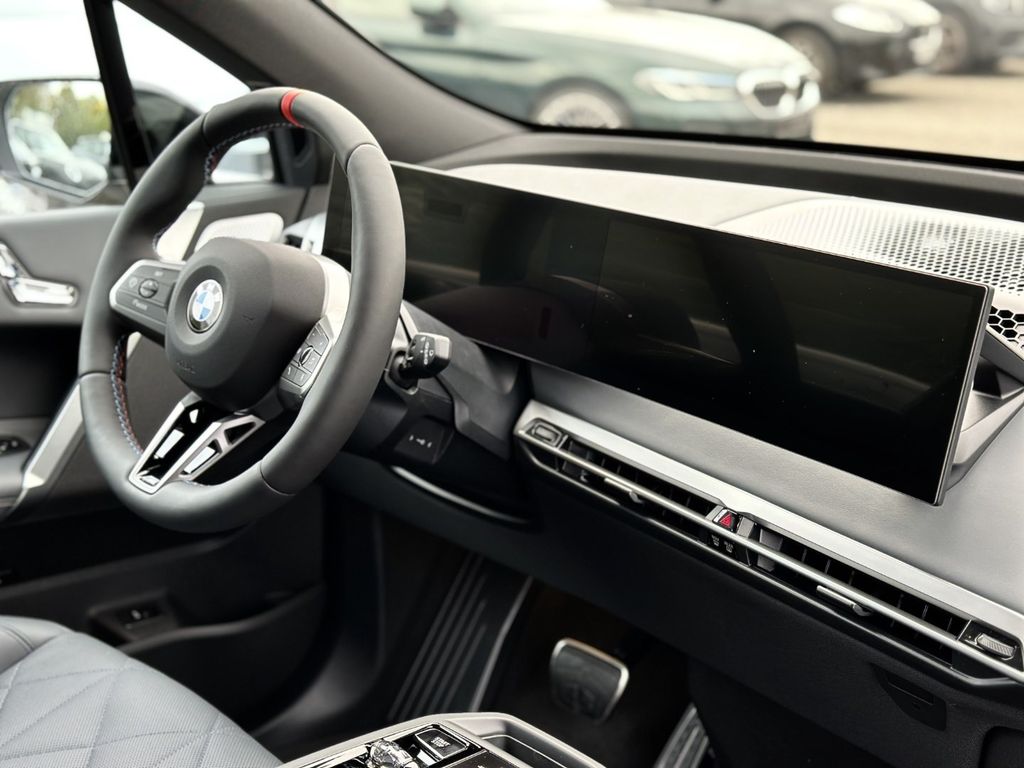 BMW iX 2025