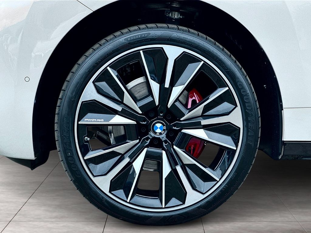 BMW iX 2025