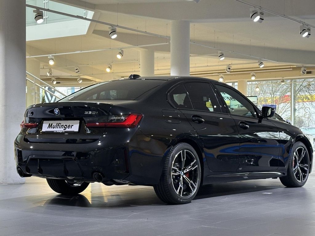 BMW 330