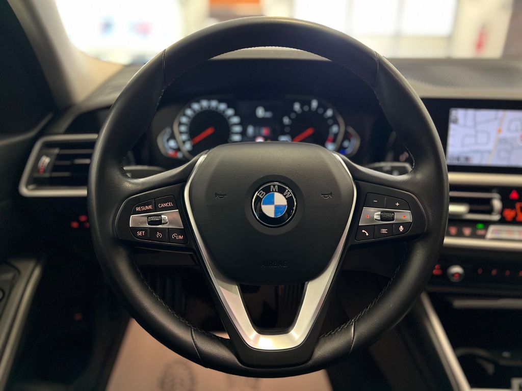 BMW 318 2021