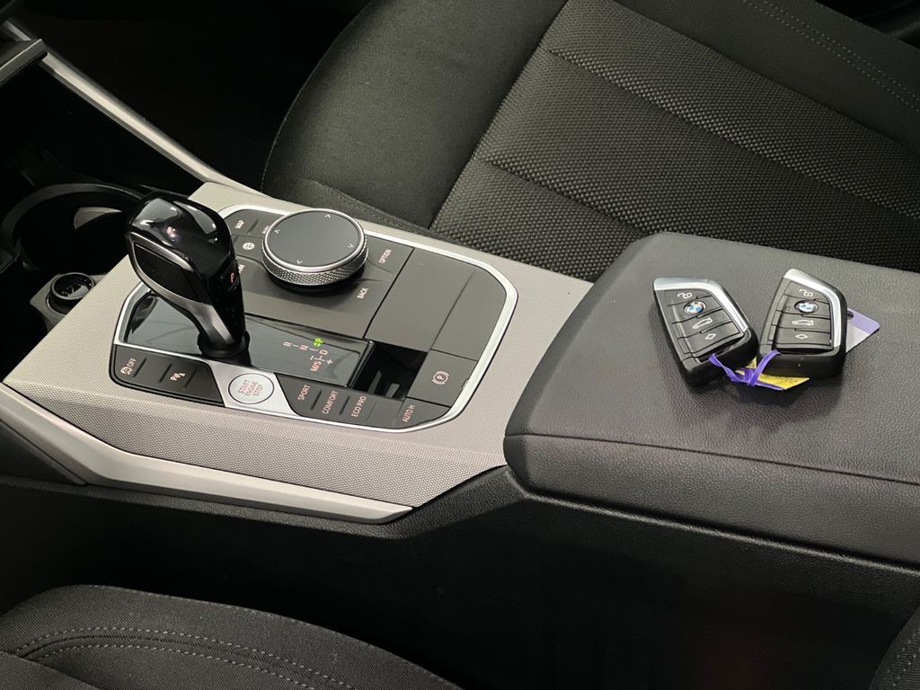 BMW 318 2021