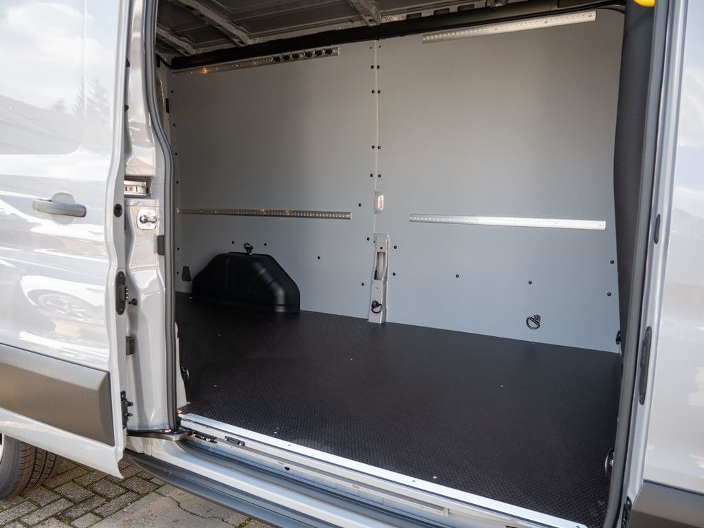 Ford Transit 2025