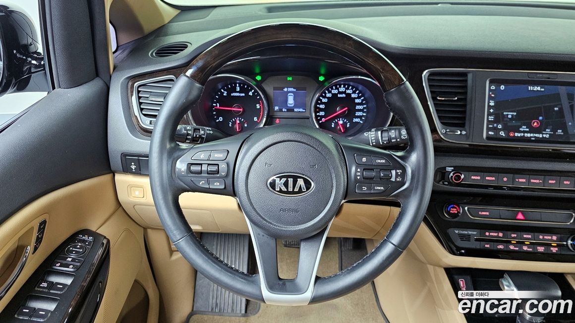 Kia Canival 2019