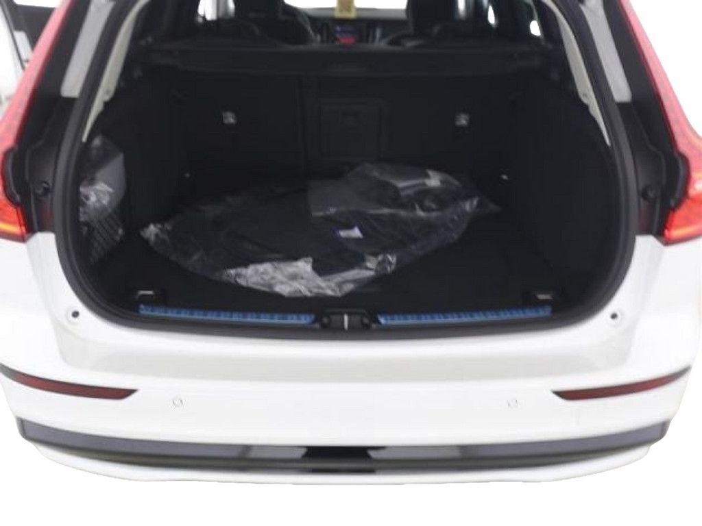 Volvo V60 2025