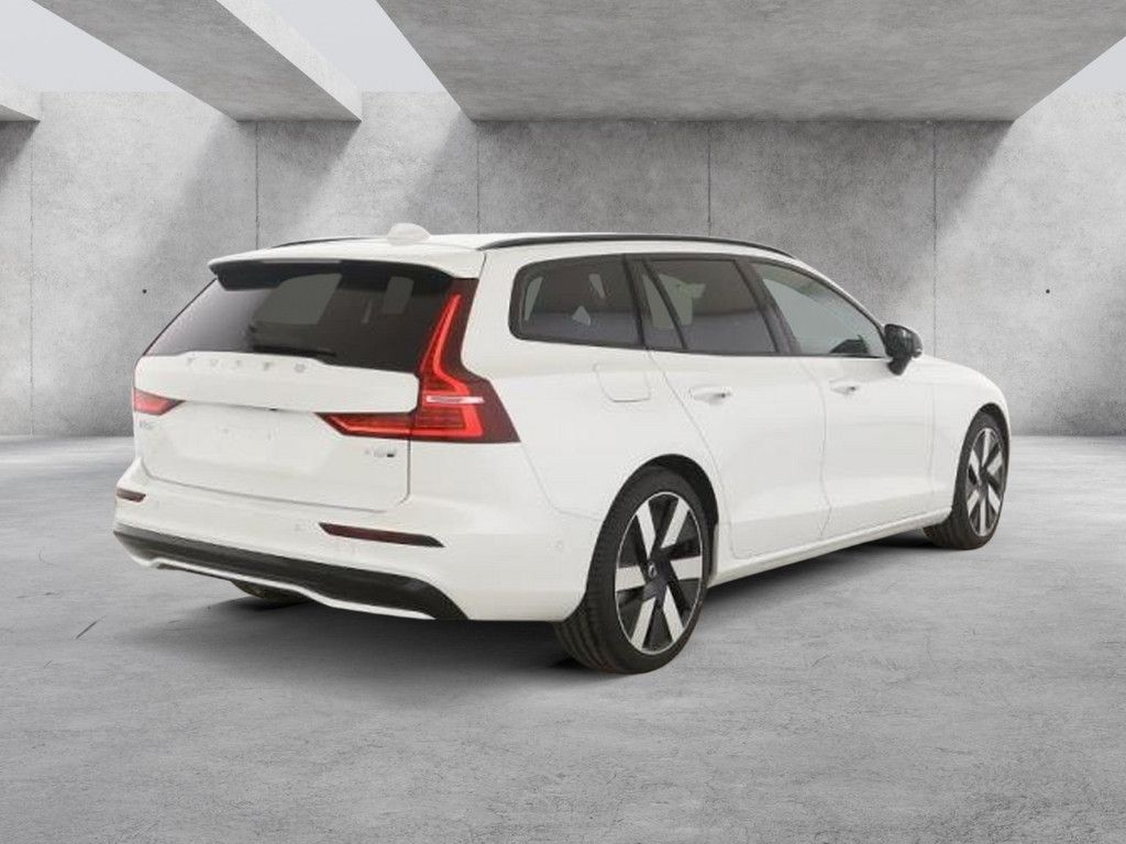 Volvo V60 2025