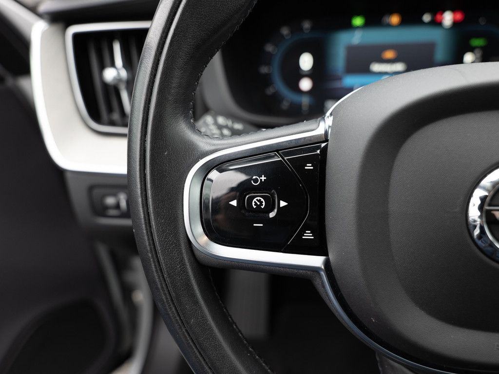 Volvo XC60 2022